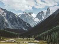 YY漫画五点对照：先看对比口径有没有对齐，再把结尾改成摘要（读完再复述）